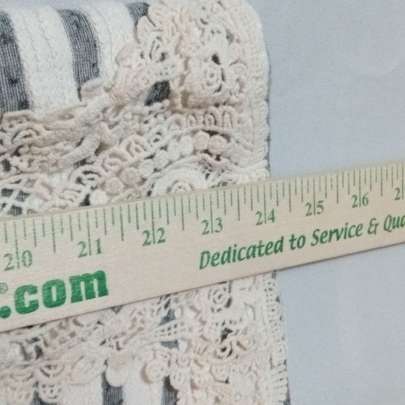 Cupio Long Sleeve Top size Small Cream  & Grey Strip, Preowned - Picture 7 of 9